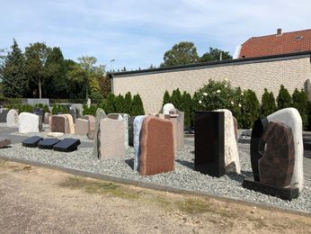 Lange Grabmale Delmenhorst Grabanlagen