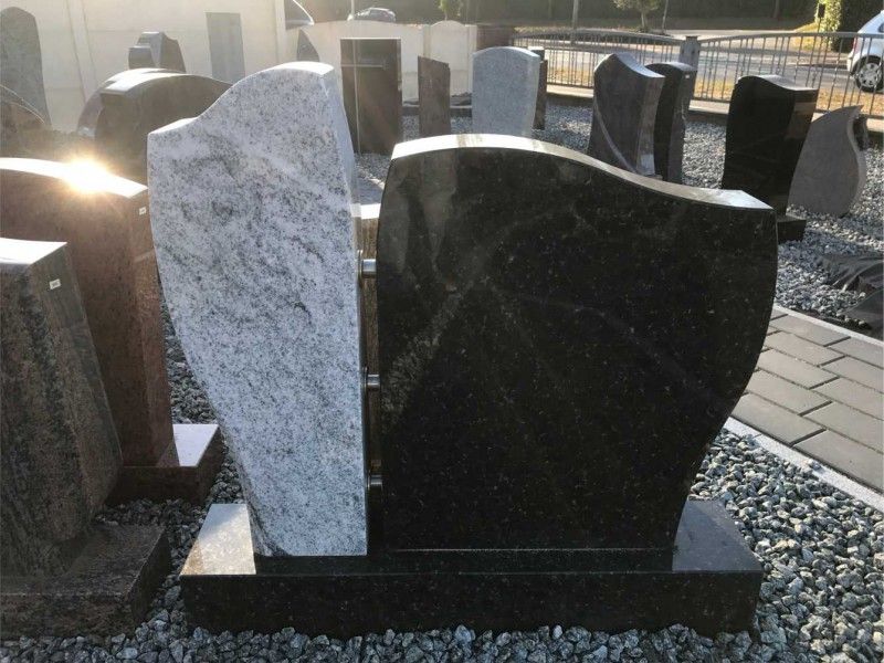 Lange Grabmale Delmenhorst Stelen Breitsteine