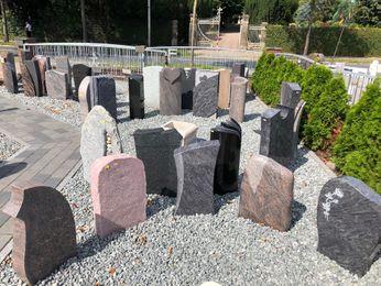 Lange Grabmale Delmenhorst Grabanlagen