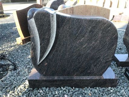 Lange Grabmale Delmenhorst Stelen Breitsteine