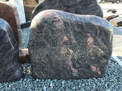 Lange Grabmale Delmenhorst Stelen Breitsteine