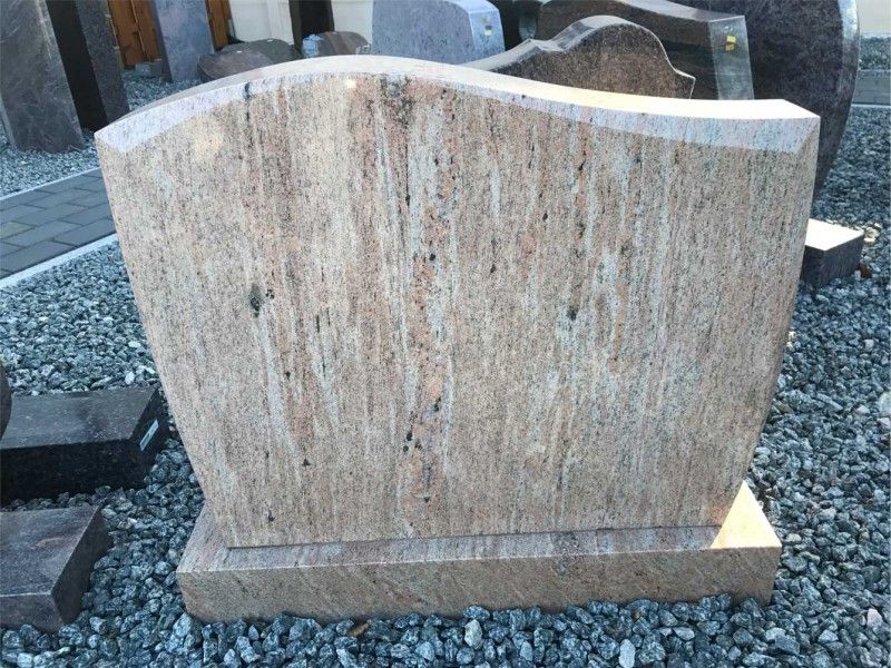 Lange Grabmale Delmenhorst Stelen Breitsteine