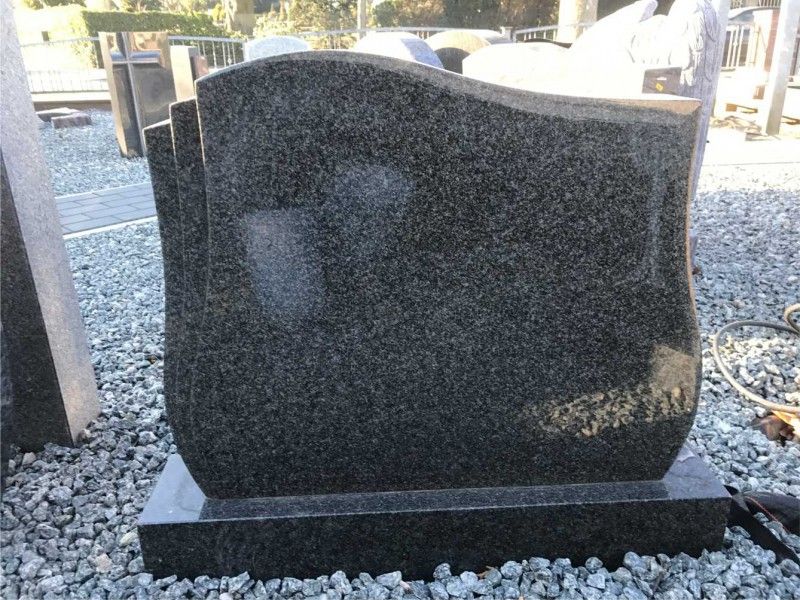 Lange Grabmale Delmenhorst Stelen Breitsteine