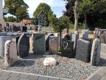 Lange Grabmale Delmenhorst Grabanlagen