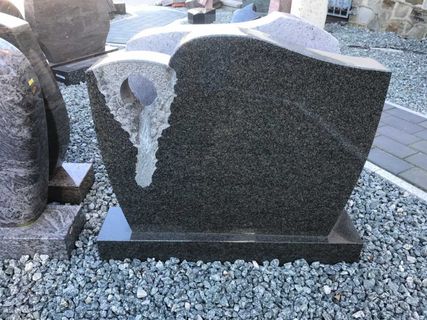 Lange Grabmale Delmenhorst Stelen Breitsteine